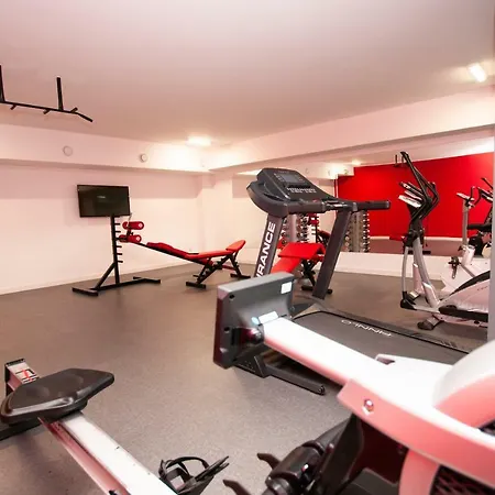 28 Apartament *